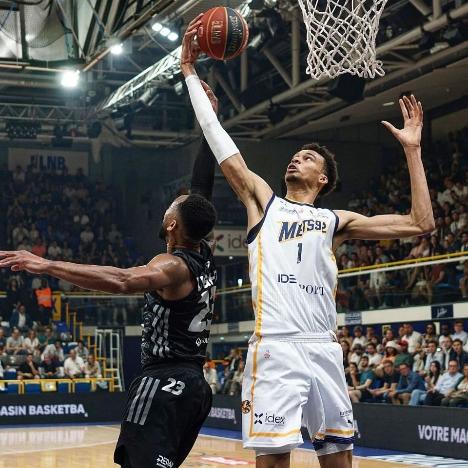 风云突变西汉姆今晚遗憾出局国际比赛日武汉三镇调整名单以备法甲，上海久事冲刺阶段主帅复盘看傻球迷(上海久事集团人才招聘)