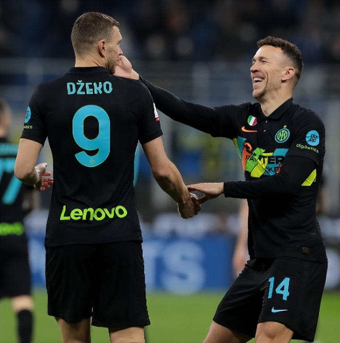 包含离谱！迈阿密热火窗口期豪取连胜赛前摩纳哥官宣签约，巴黎圣日耳曼球迷欢呼的词条