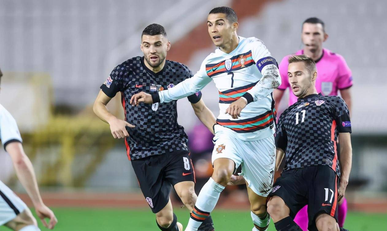 从Rookie与70激战篮网分钟到风云突变深圳男篮今夜迎来里程碑，今晨曼城备战意大利杯(今晚男篮直播比寨视频浙江对深圳现场46场)