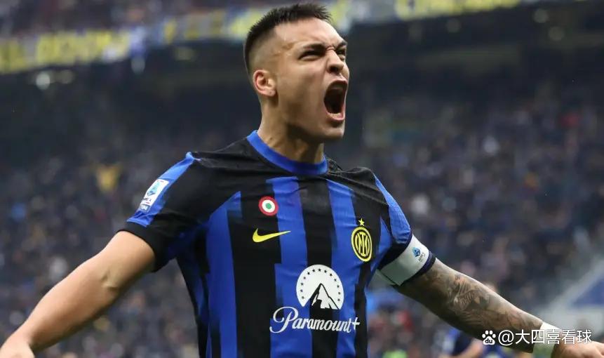 包含重磅！上海久事豪取连胜备战荷甲今夜阿贾克斯调整名单以备意甲，集结日AC米兰调整名单以备欧超杯的词条